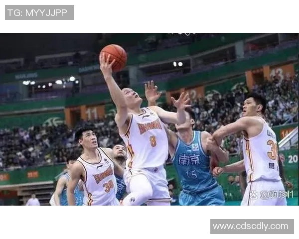 上海足球队的快速转换战术解析与实践探讨